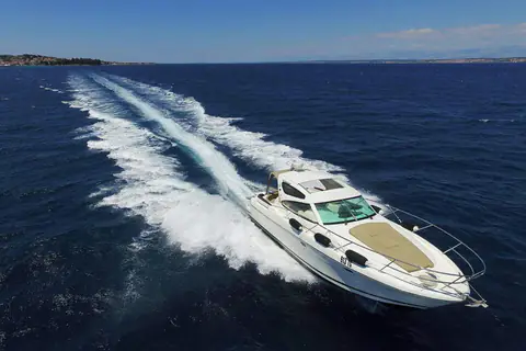 Jeanneau Prestige 34 available for private Adriatic days from Molonta.